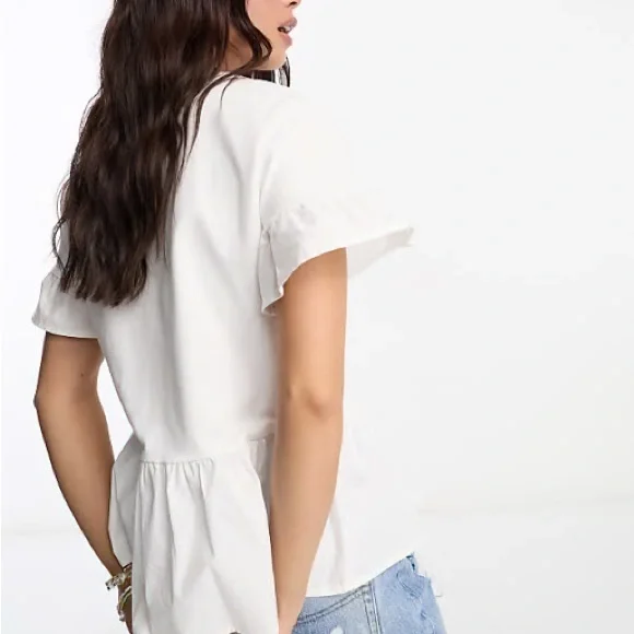 NWT In The Style x Jac Jossa White Poplin Frill T-Shirt - Picture 3 of 8